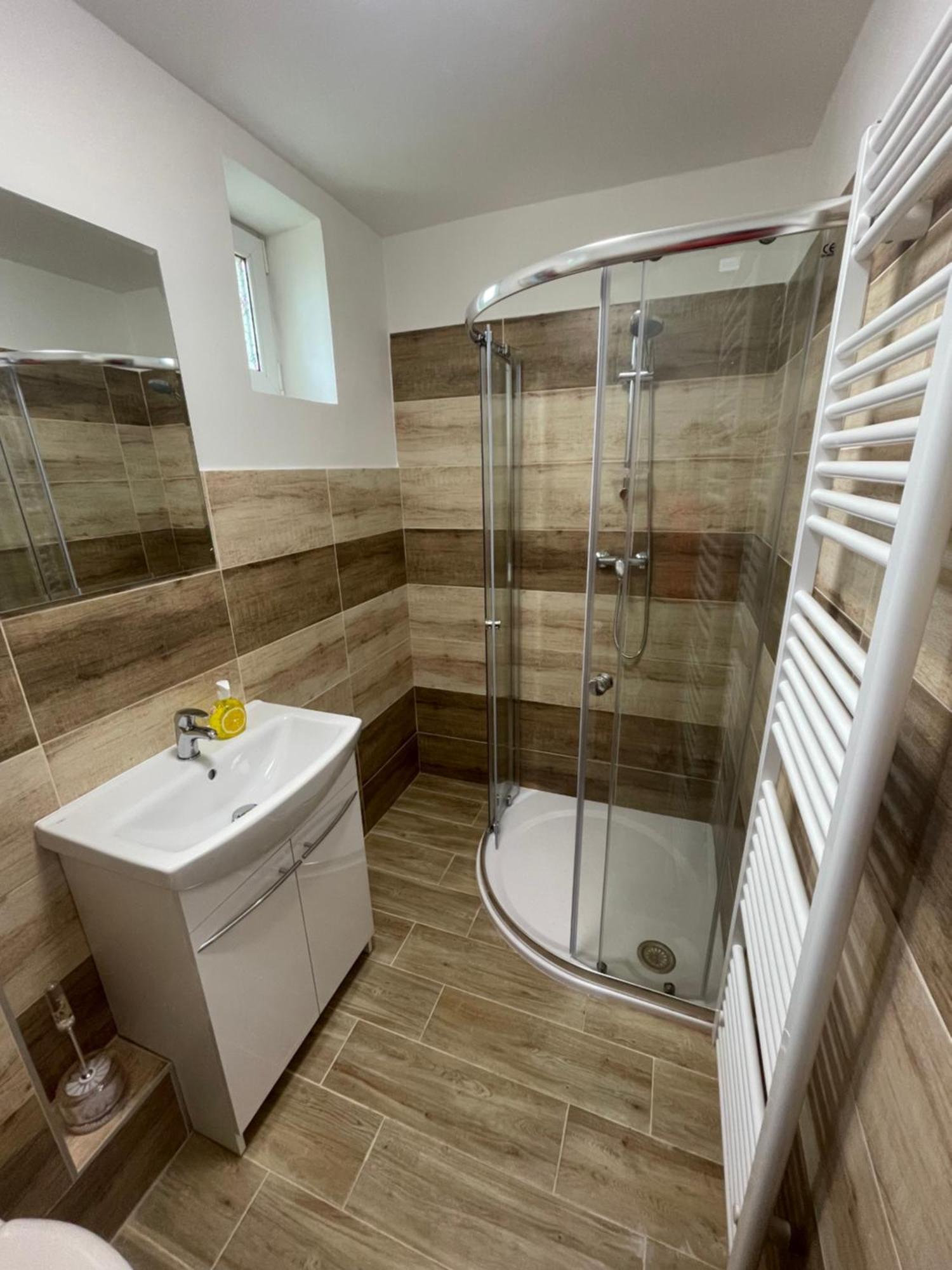 Apartmany Ferie Дечин Екстериор снимка