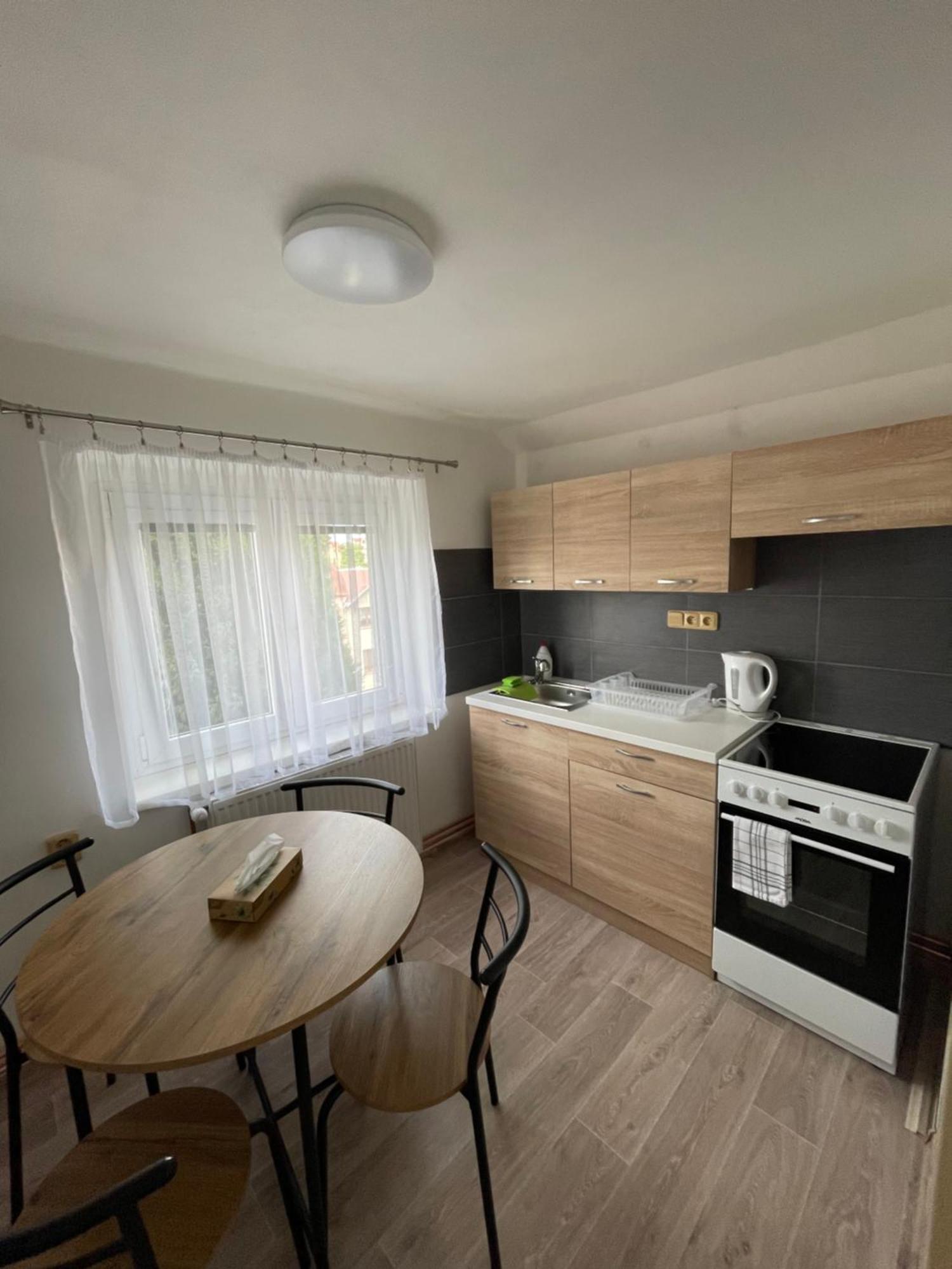 Apartmany Ferie Дечин Екстериор снимка